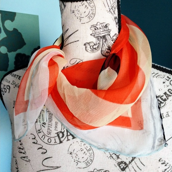 Georgina von etzdorf Accessories - Vintage Georgina von Etzdorf silk scarf
